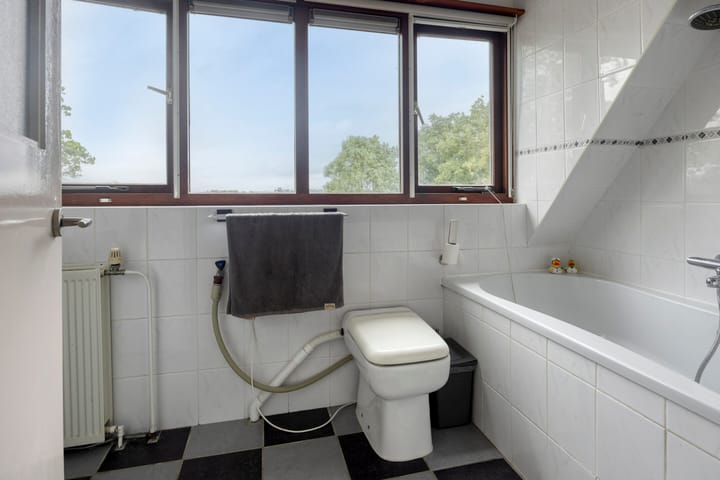 Foto 23 van Onderduikersweg 46-B