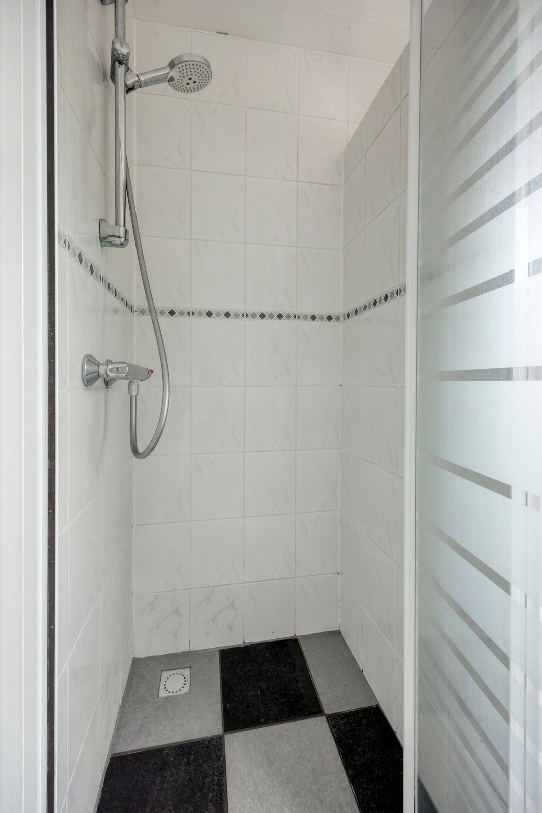 Foto 26 van Onderduikersweg 46-B