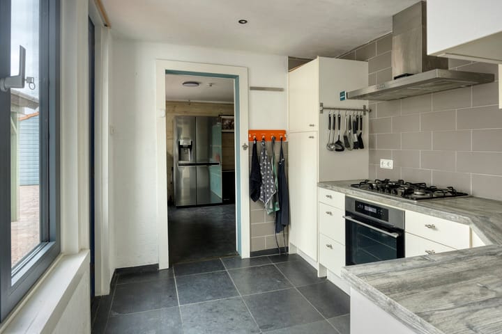 Foto 15 van Onderduikersweg 46-B