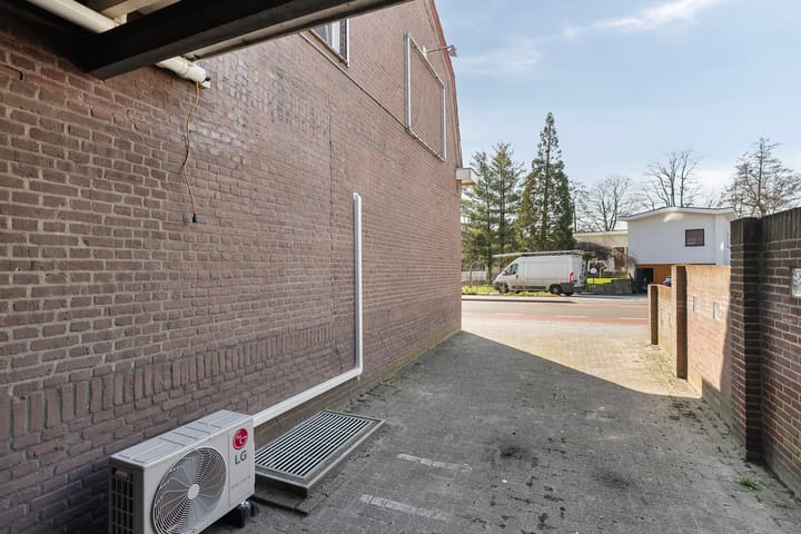 Foto 15 van Venrayseweg 2-A