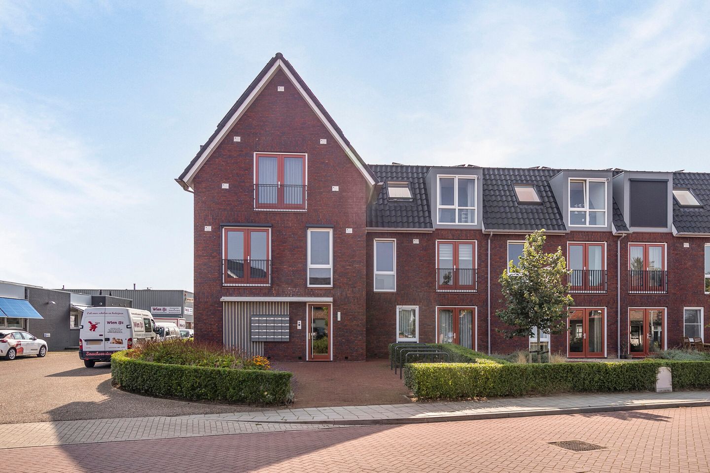 Foto 1 van Reehorsterweg 27-G