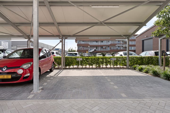 Foto 24 van Reehorsterweg 27-G