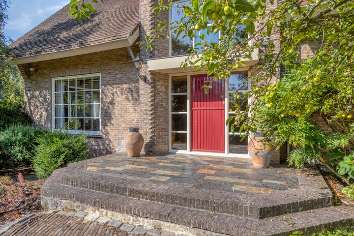 Photo 24 of Zuideindseweg 114