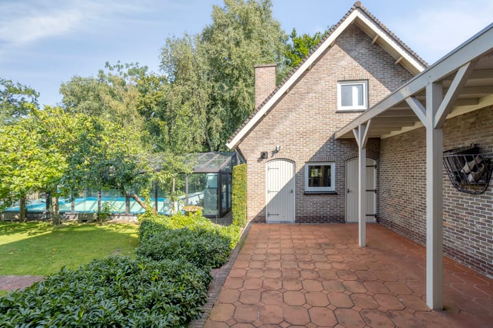 Photo 28 of Zuideindseweg 114