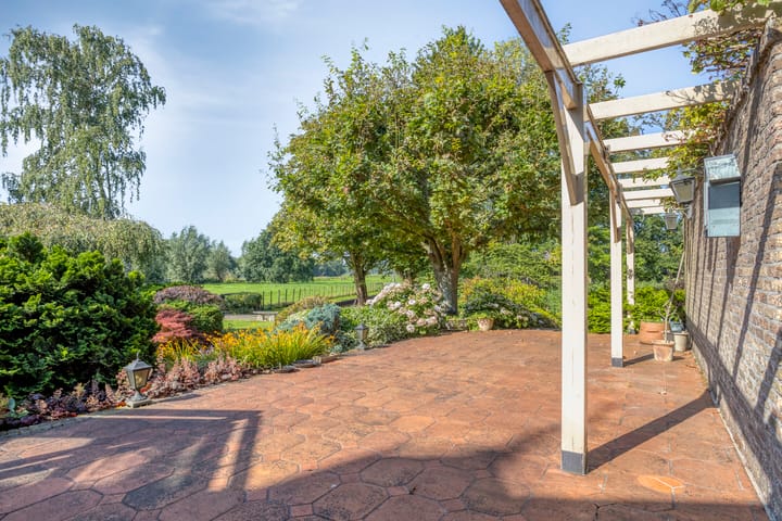 Photo 34 of Zuideindseweg 114