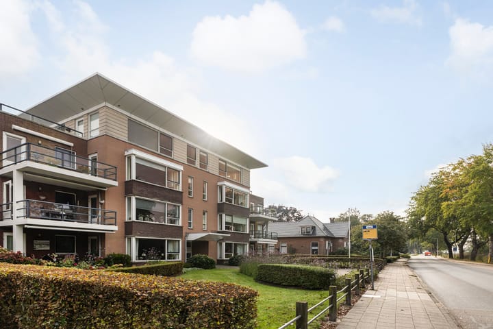 Foto 10 van Warmoesstraat 67-E