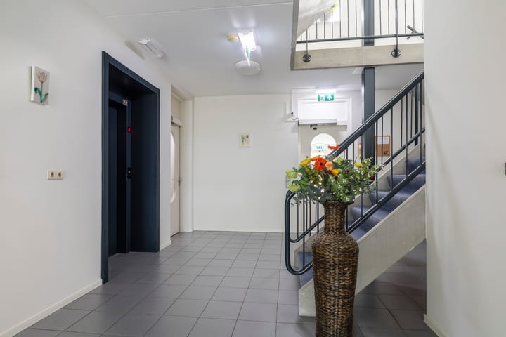 Foto 18 van Warmoesstraat 67-E