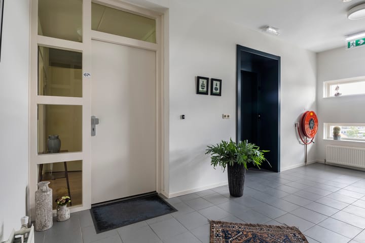 Foto 22 van Warmoesstraat 67-E