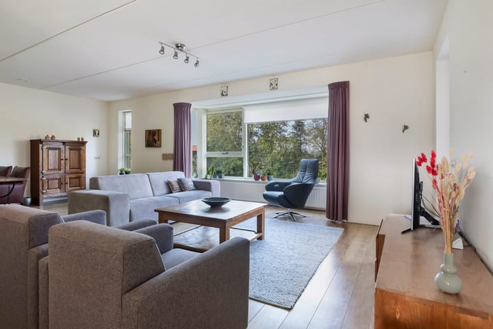 Foto 25 van Warmoesstraat 67-E