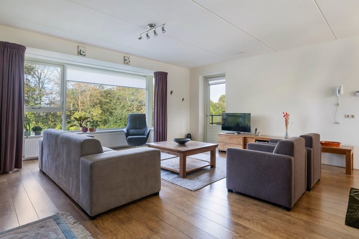 Foto 26 van Warmoesstraat 67-E