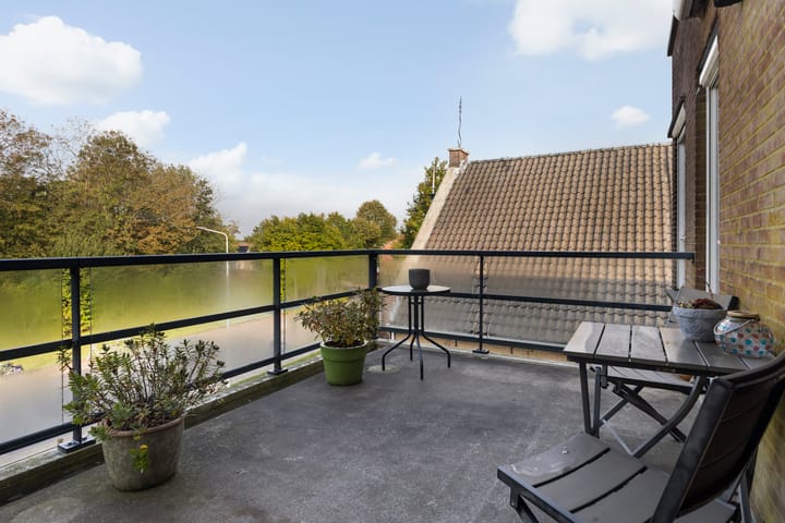 Foto 30 van Warmoesstraat 67-E