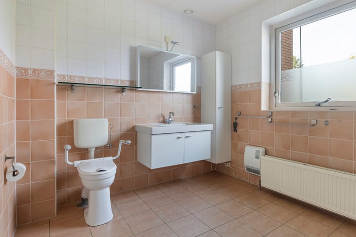 Foto 42 van Warmoesstraat 67-E