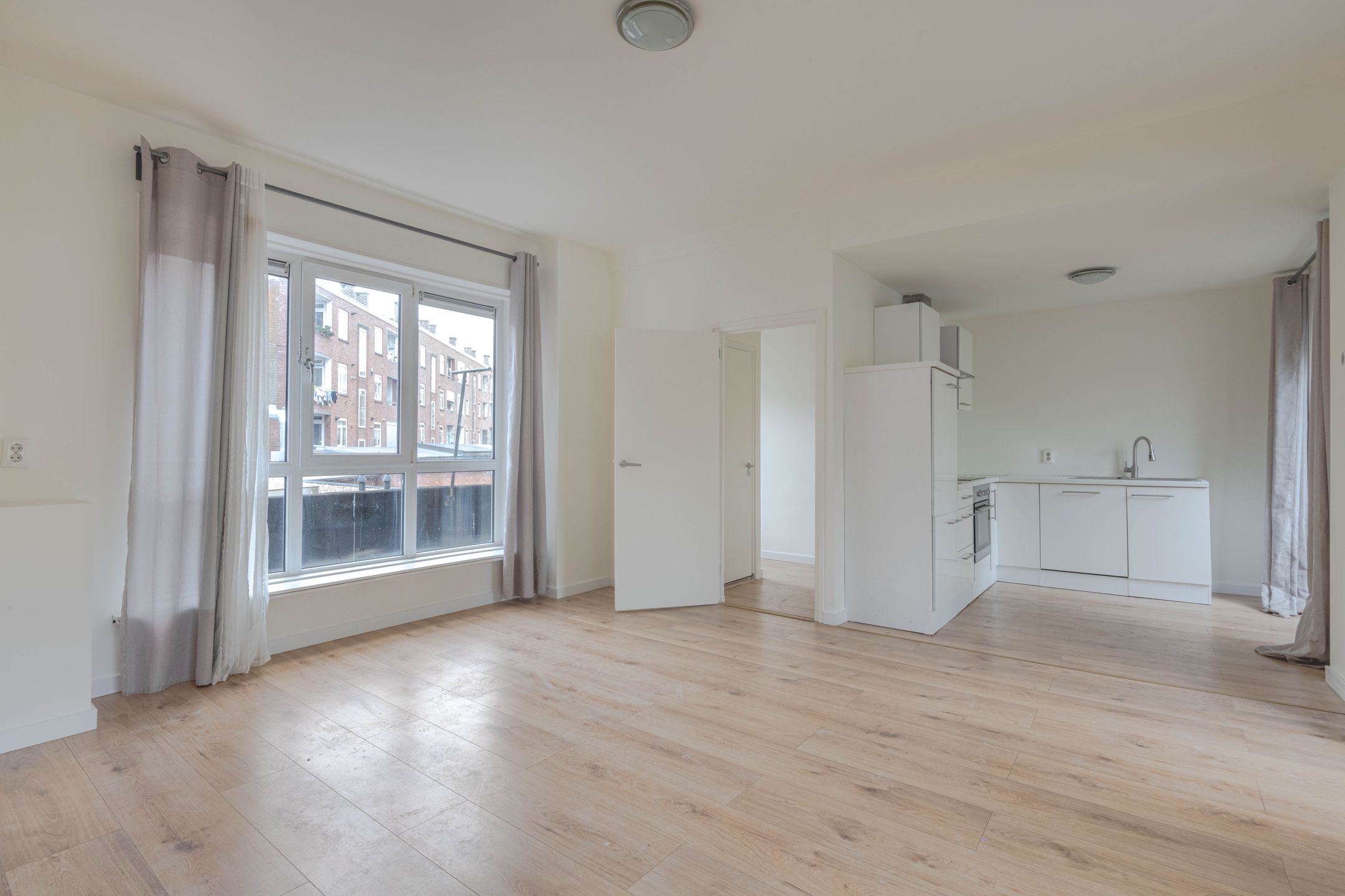 Photo 3 of Pleinweg 198-A