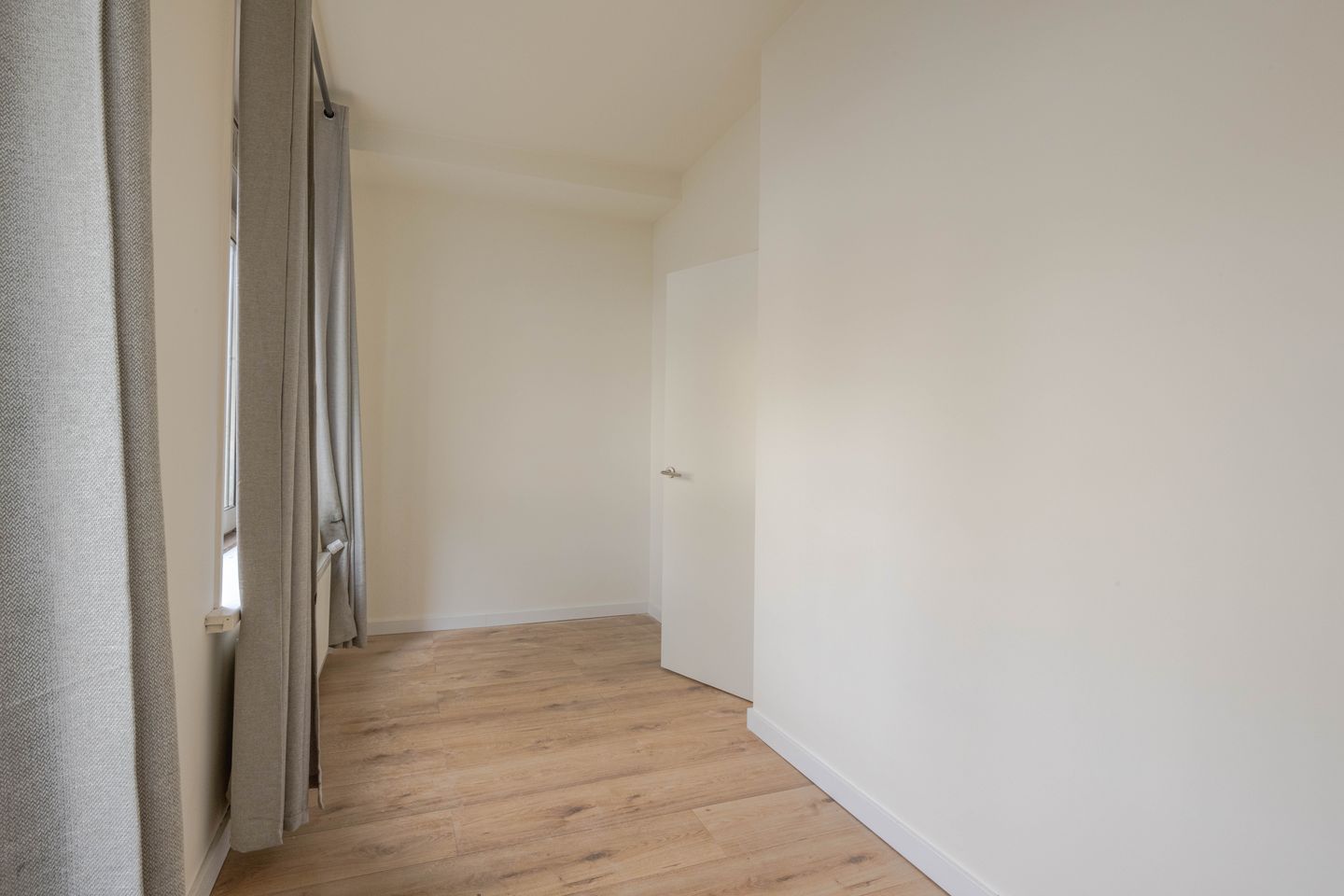 Photo 10 of Pleinweg 198-A