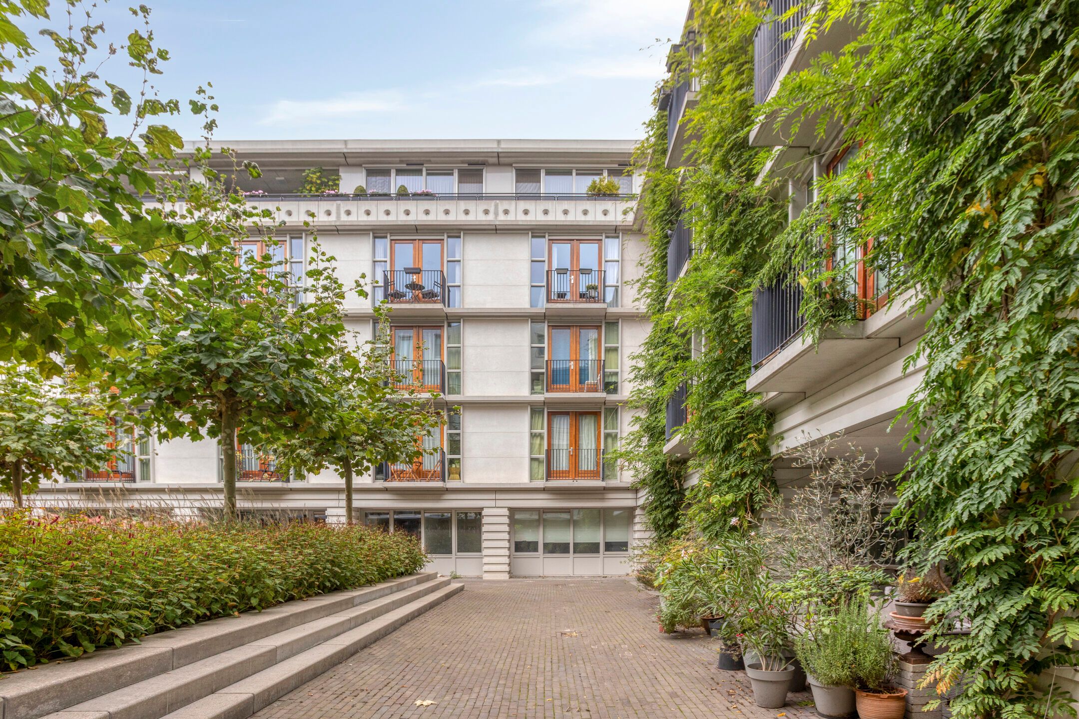 Buying a house in The Netherlands., Statenlaan 439