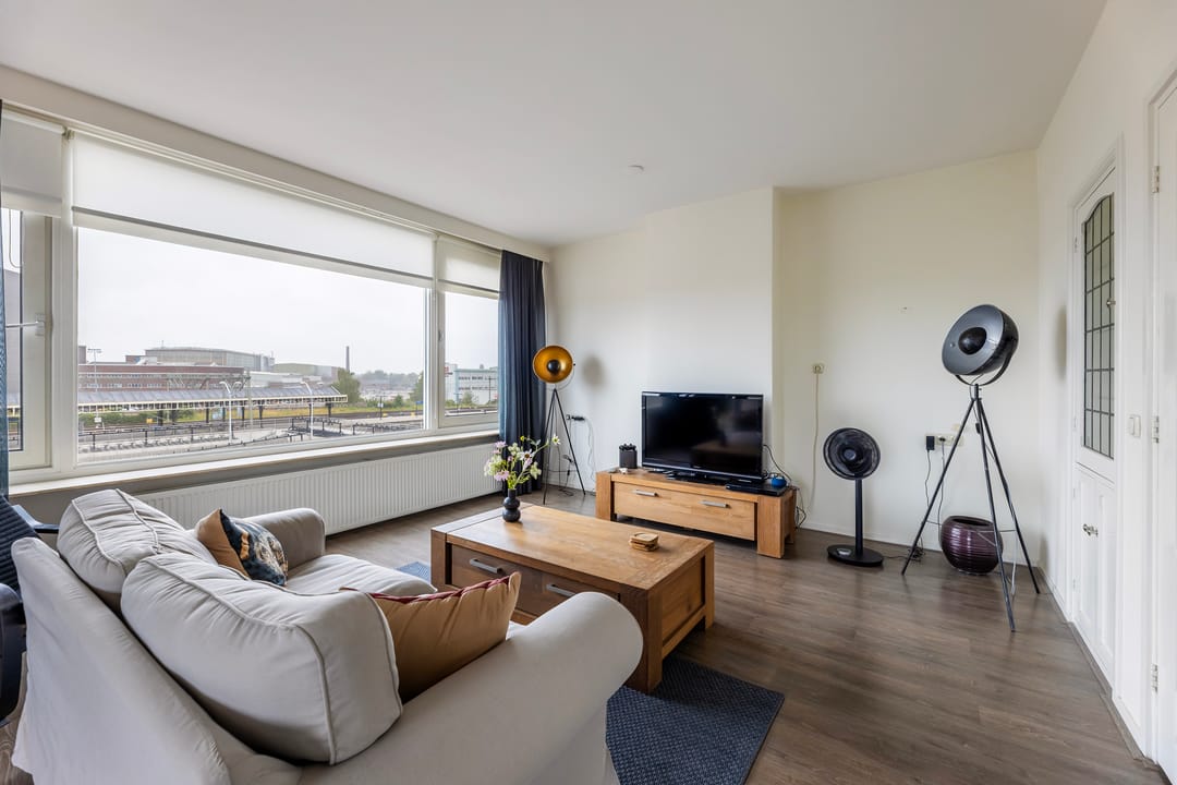 Foto 2 van Stationsplein 30