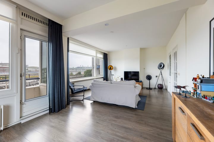 Photo 15 of Stationsplein 30