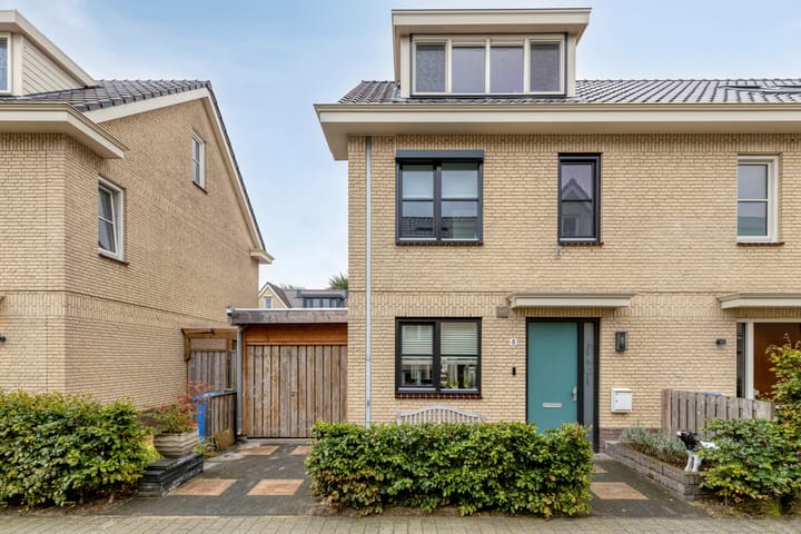 Dokter Fokkensstraat 8