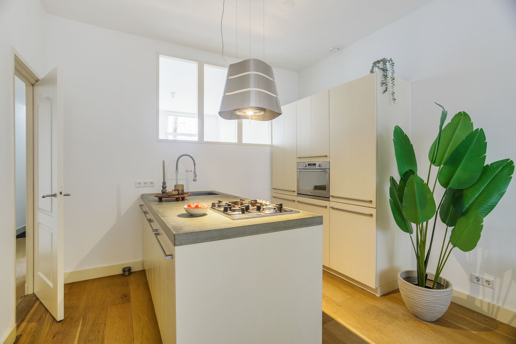 Foto 9 van Cornelis Trooststraat 57-H