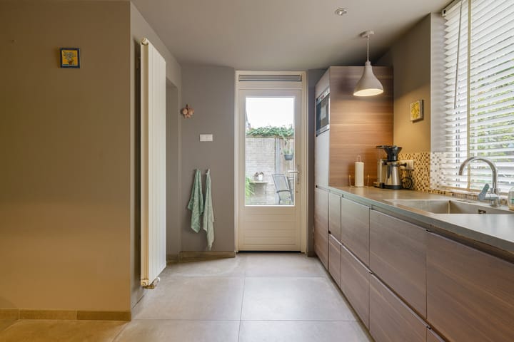 Foto 15 van Antwerpenstraat 2