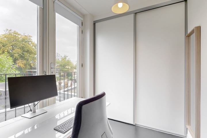 Photo 26 of Burton Jostweg 21