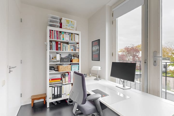 Photo 27 of Burton Jostweg 21