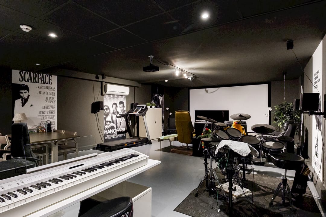 Foto 41 van Burton Jostweg 21