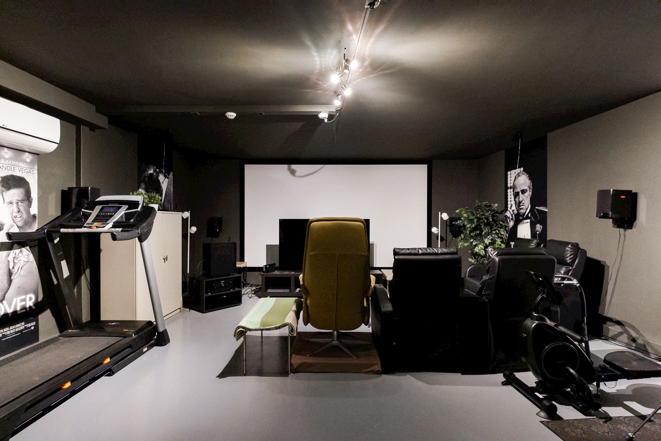 Foto 42 van Burton Jostweg 21