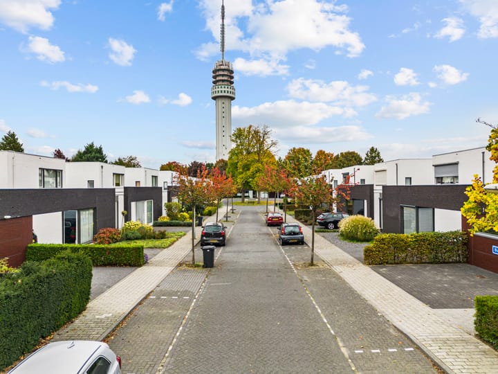 Photo 47 of Burton Jostweg 21