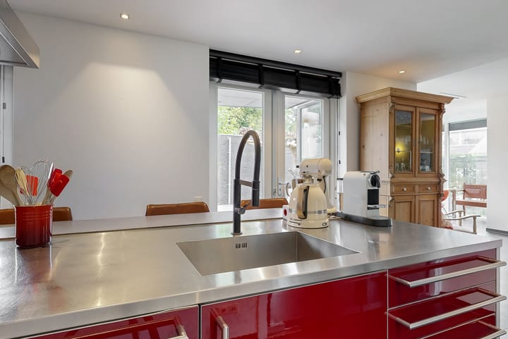 Photo 15 of Burton Jostweg 21