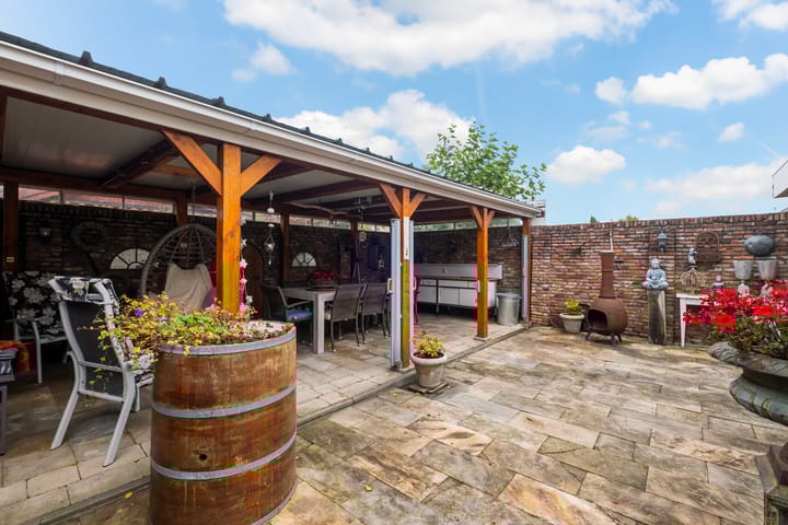 Photo 17 of Komijn 1