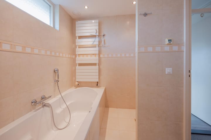 Foto 40 van St. Amandusstraat 6