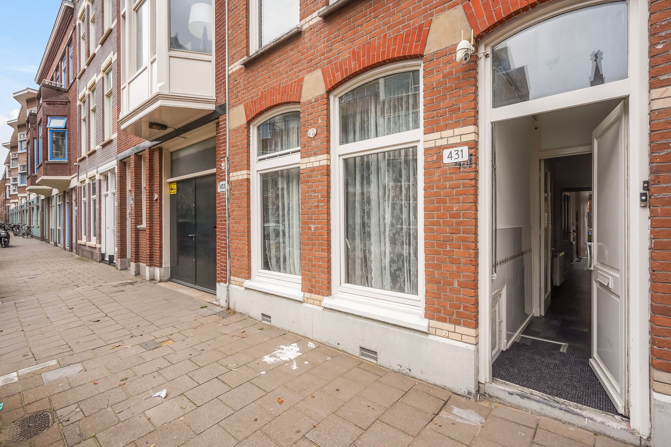 Photo 6 of Newtonstraat 431