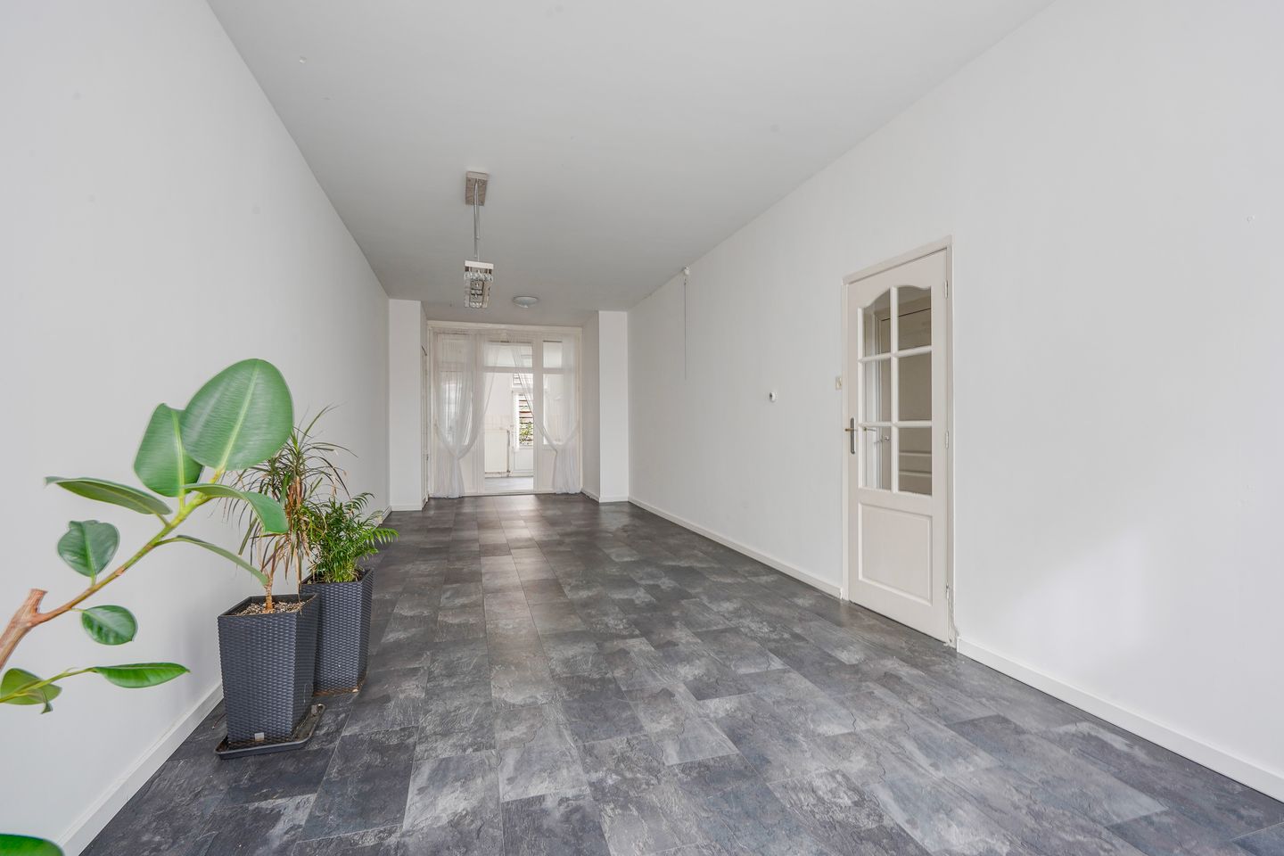 Photo 14 of Newtonstraat 431