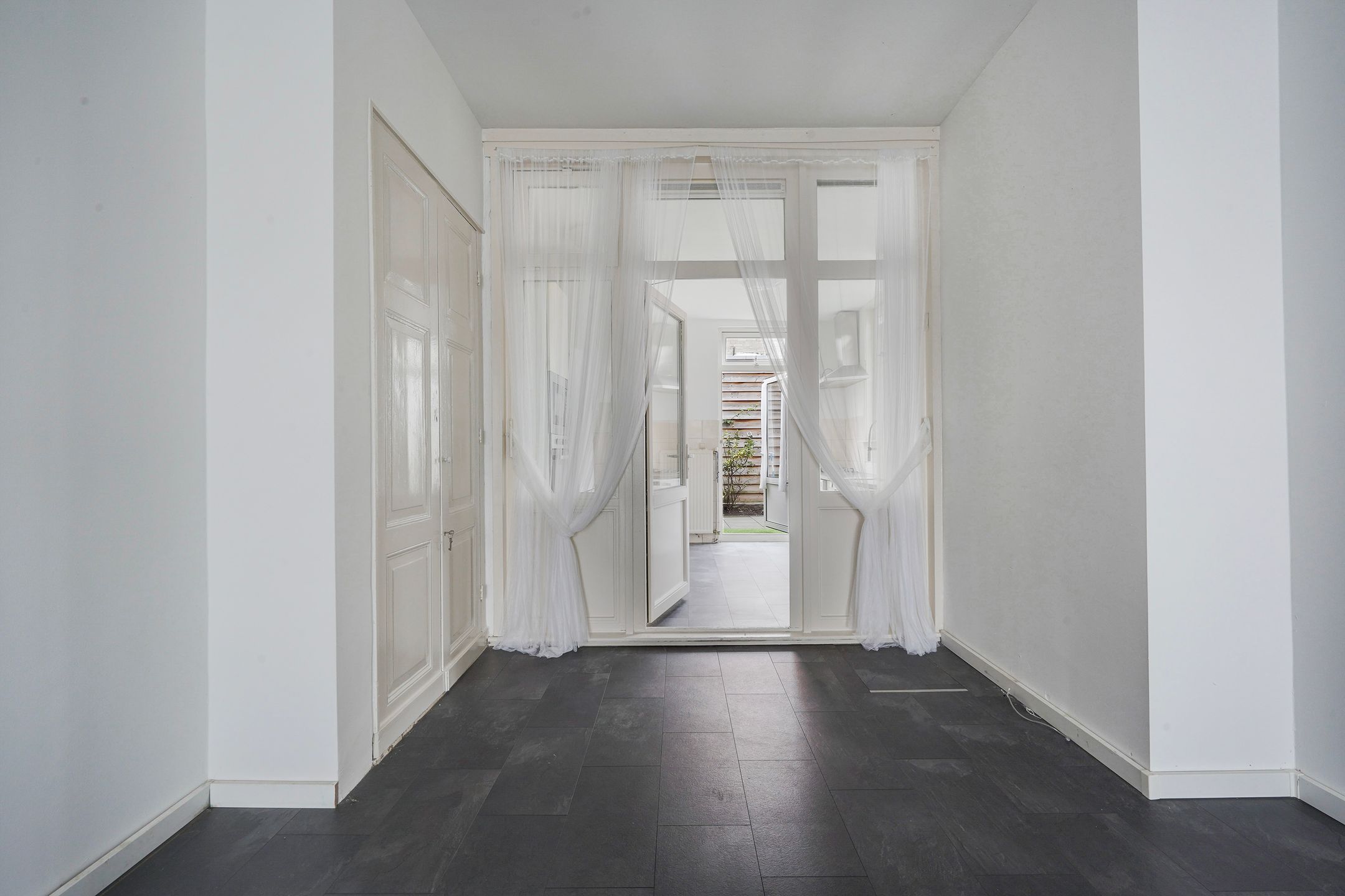 Photo 15 of Newtonstraat 431