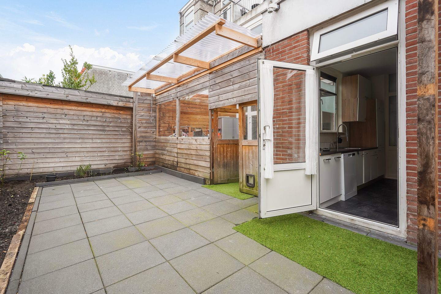 Photo 20 of Newtonstraat 431