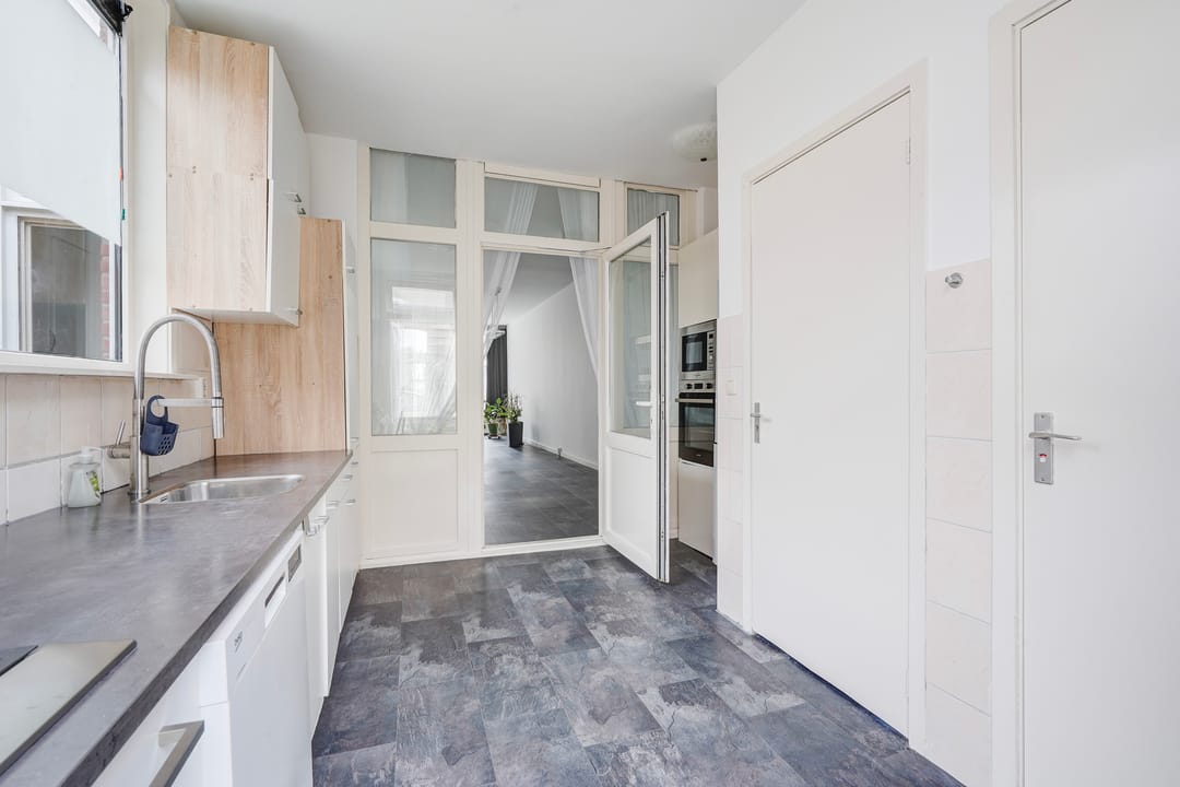 Photo 22 of Newtonstraat 431