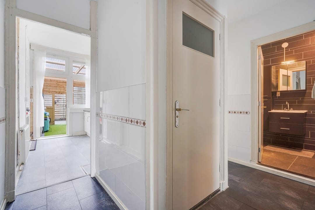 Photo 26 of Newtonstraat 431