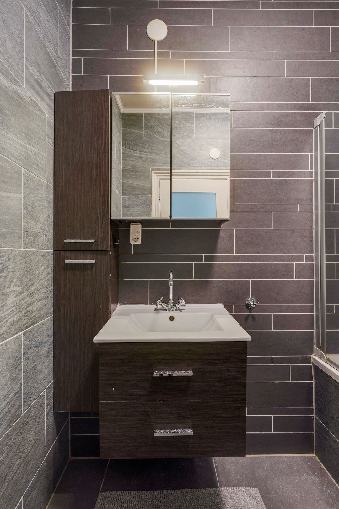 Photo 46 of Newtonstraat 431