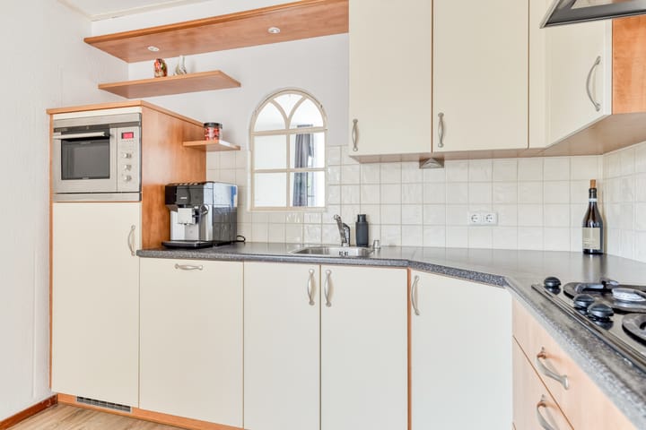 Foto 20 van Vredenseweg 128