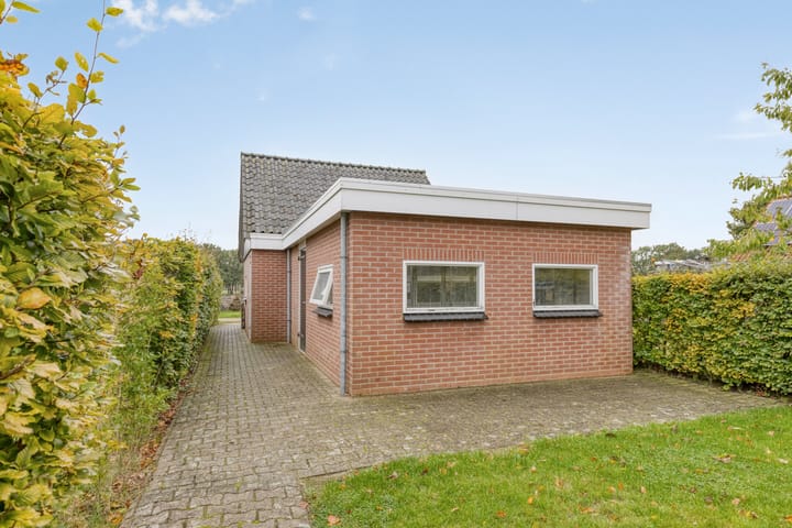 Foto 45 van Vredenseweg 128