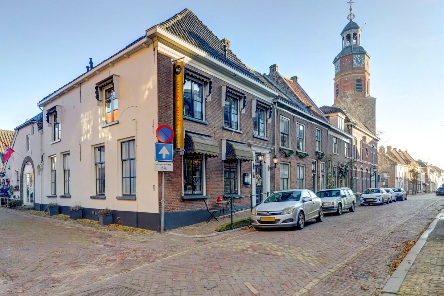 Bekijk foto 1 van Voorstraat 10
