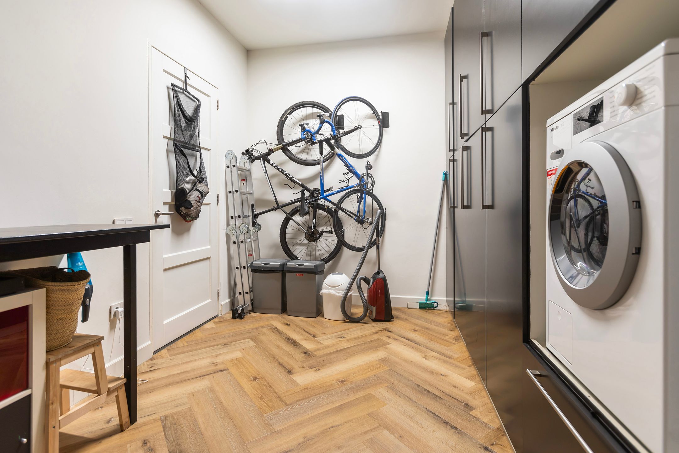 Foto 15 van Zuiderkerkplein 6