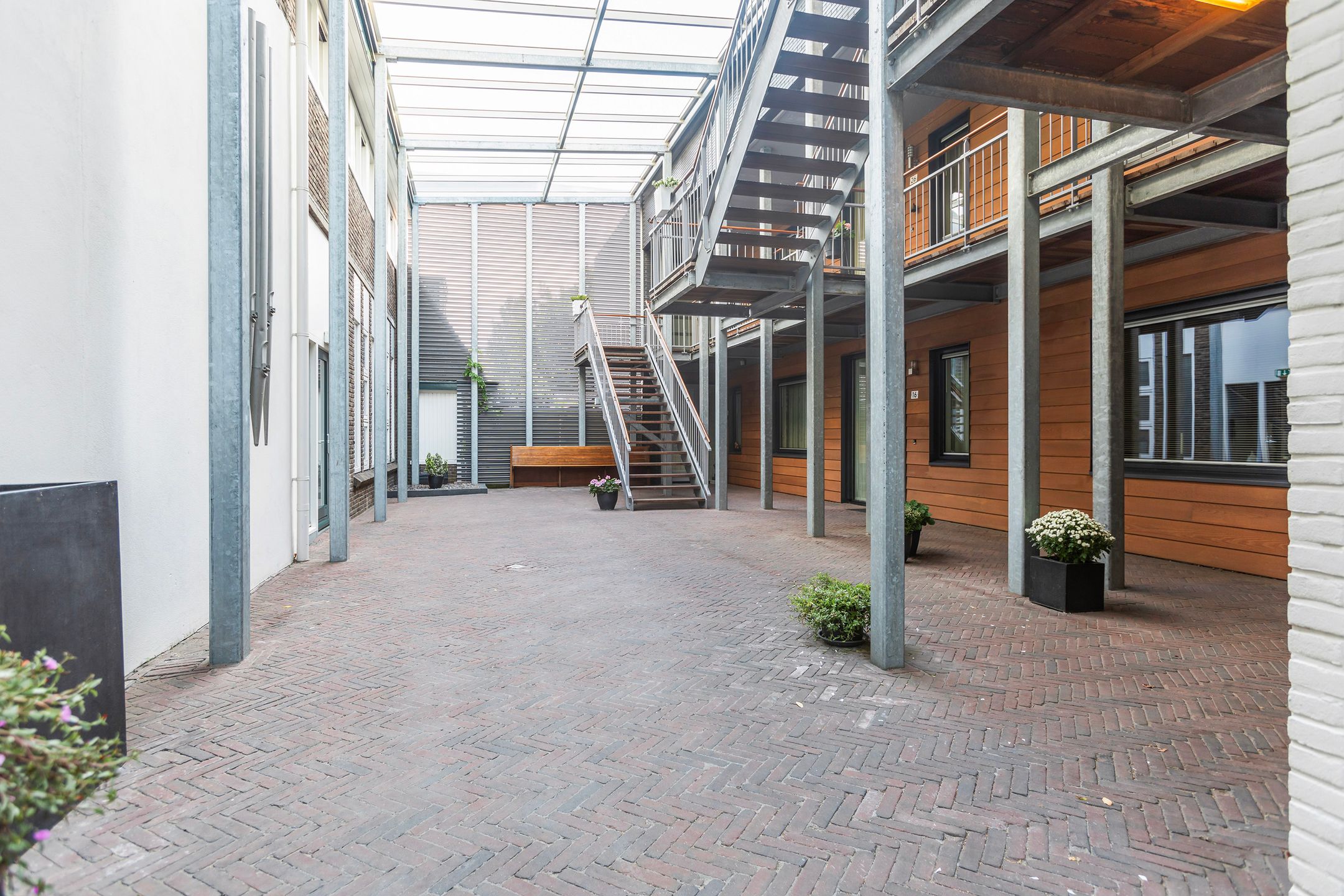 Foto 42 van Zuiderkerkplein 6