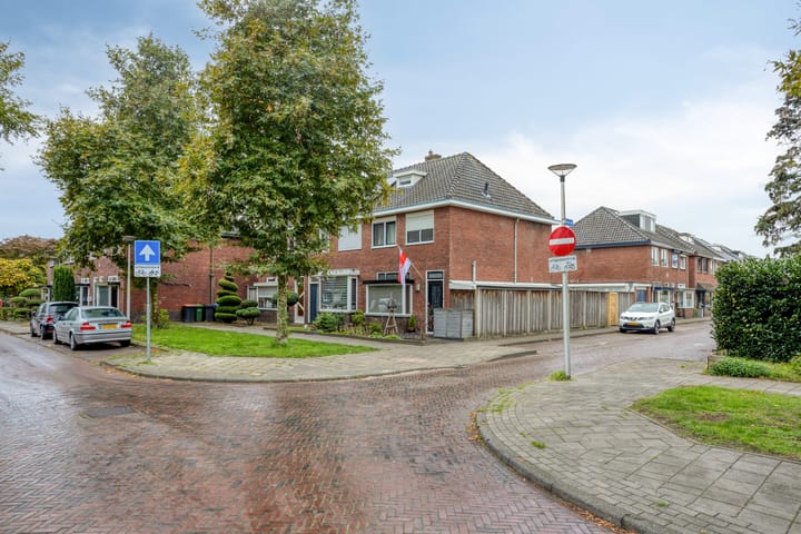 Foto 28 van Beukstraat 1