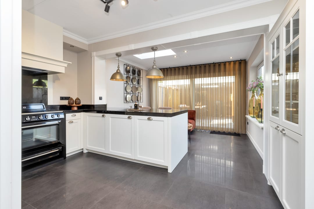 Photo 16 of Sweelinckstraat 8