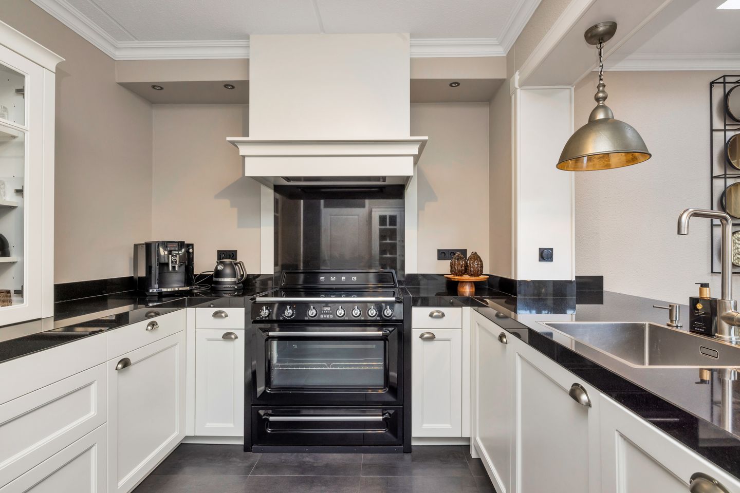 Photo 19 of Sweelinckstraat 8