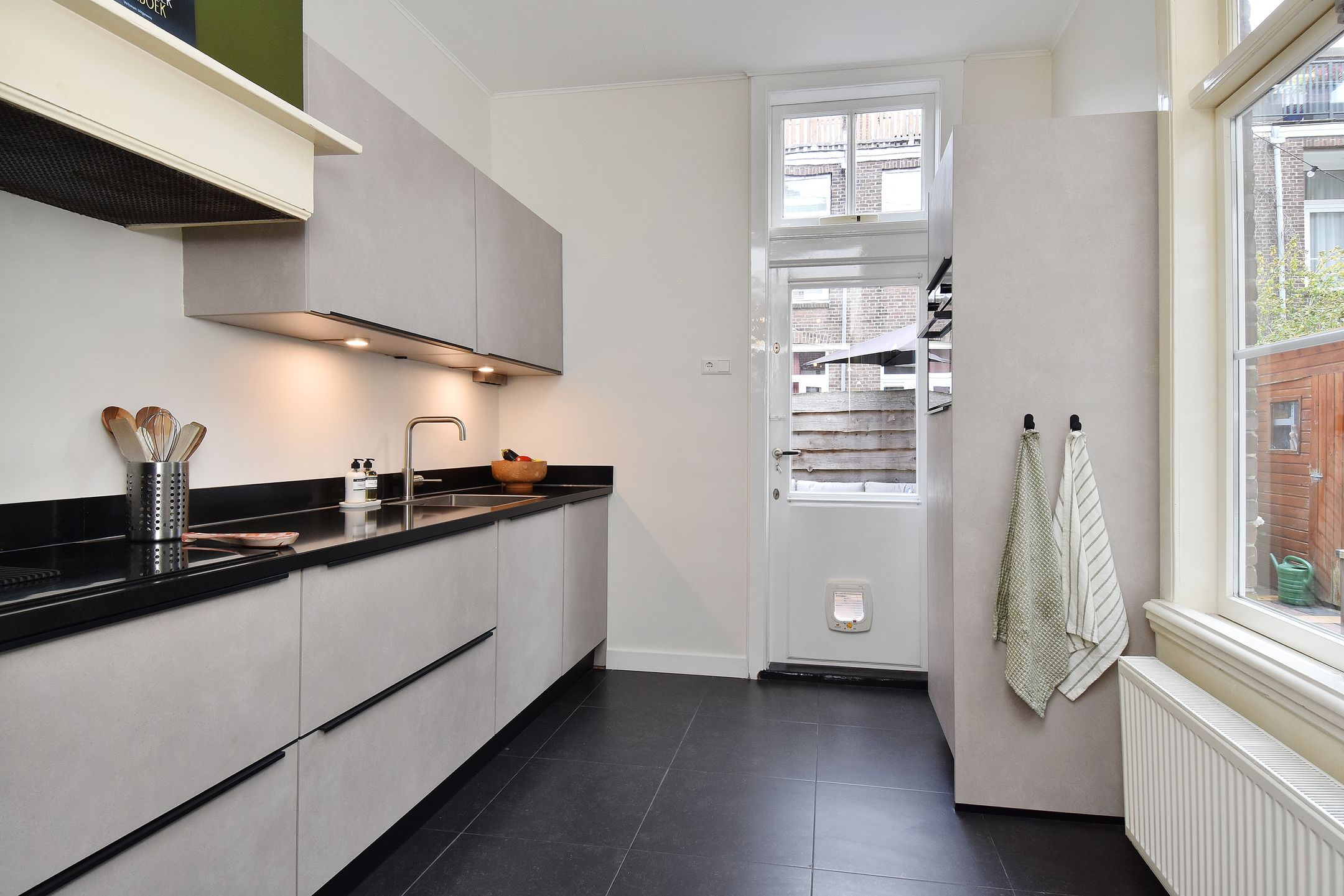 Photo 18 of Johannes Camphuijsstraat 204