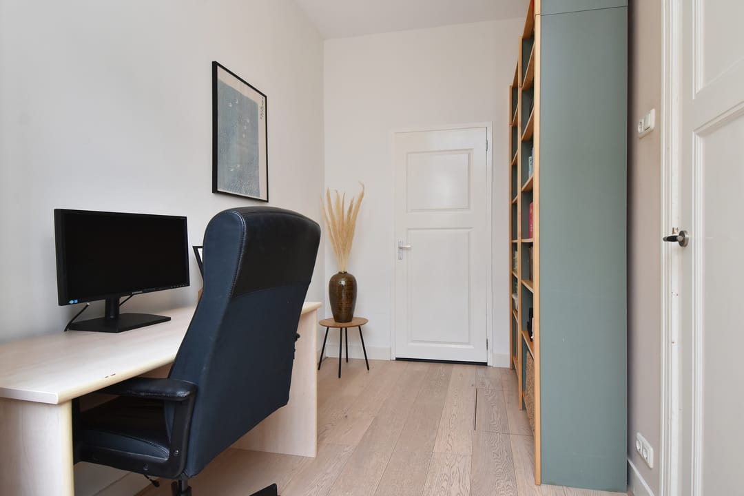 Photo 23 of Johannes Camphuijsstraat 204