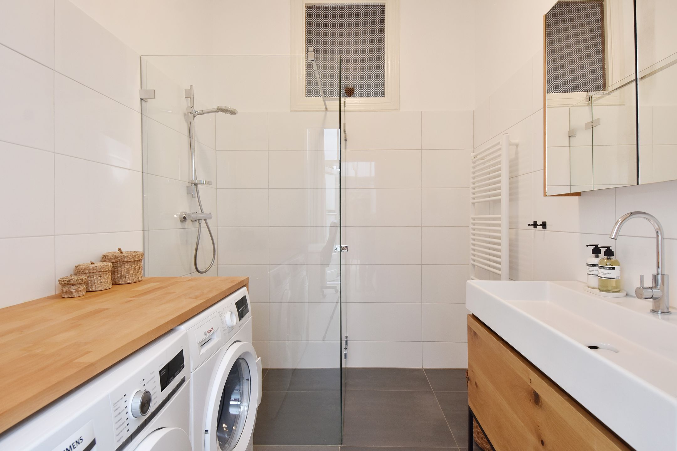 Photo 24 of Johannes Camphuijsstraat 204